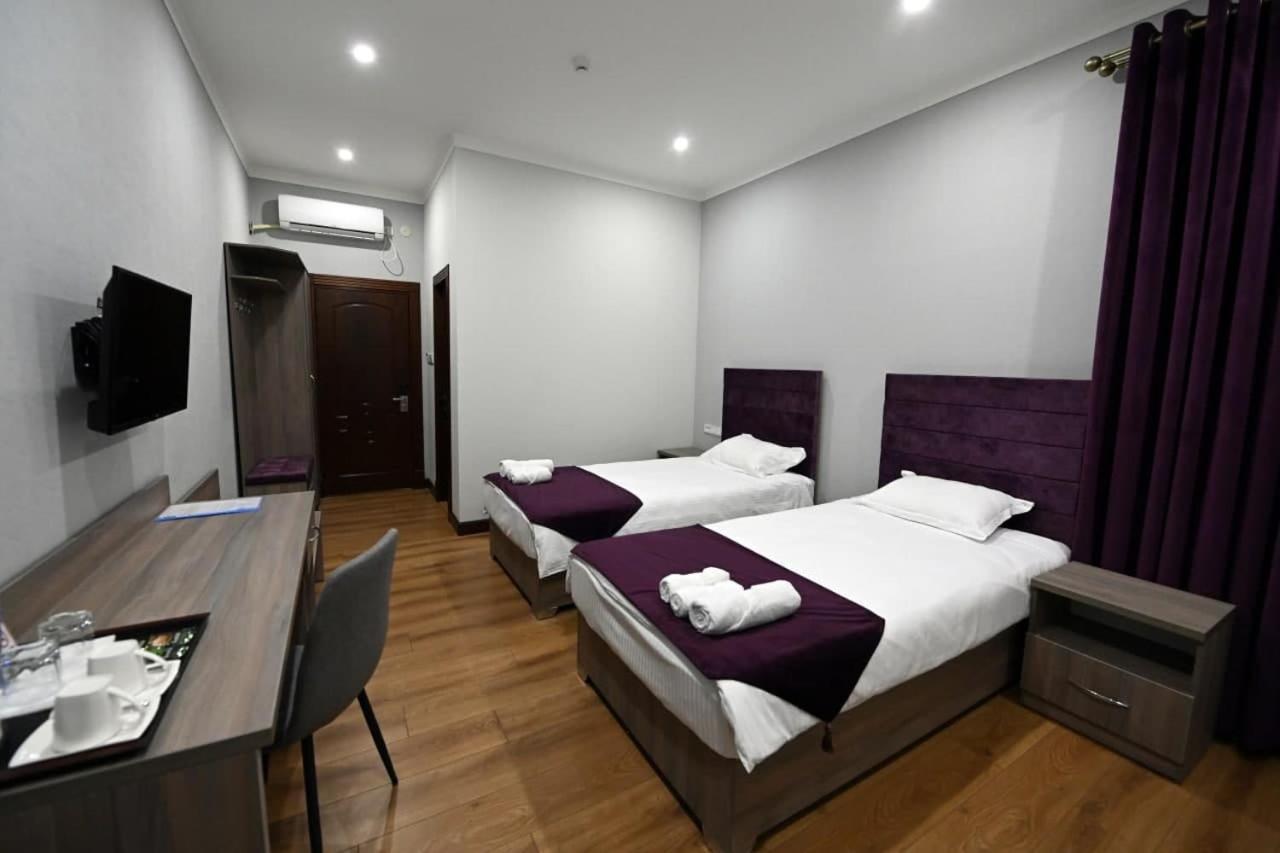 Hotel Atlas Elite Tasjkent Exteriör bild