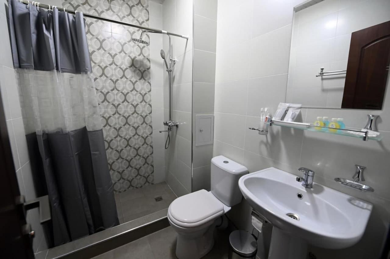 Hotel Atlas Elite Tasjkent Exteriör bild